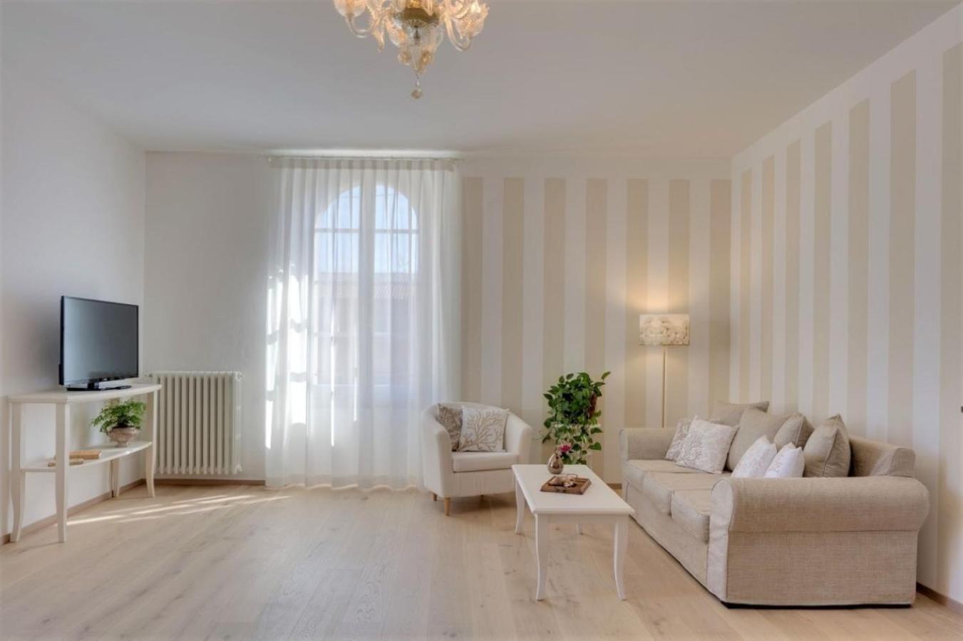 Rambaldi Apartments In Casa Nr 6 With Shared Terrace Бардолино Екстериор снимка